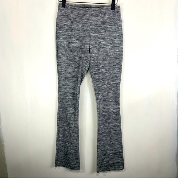 American Eagle High Waisted Fitted Flare Leg Leggings Heather Gray Size Medium - Picture 1 of 4